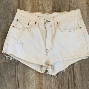 Levis short